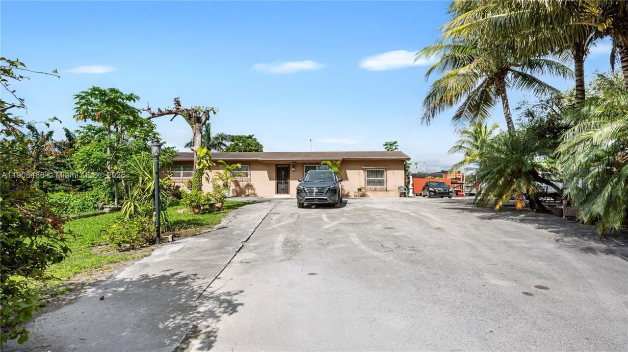 15550 NW 122nd Ave, Hialeah, FL 33018 Photo