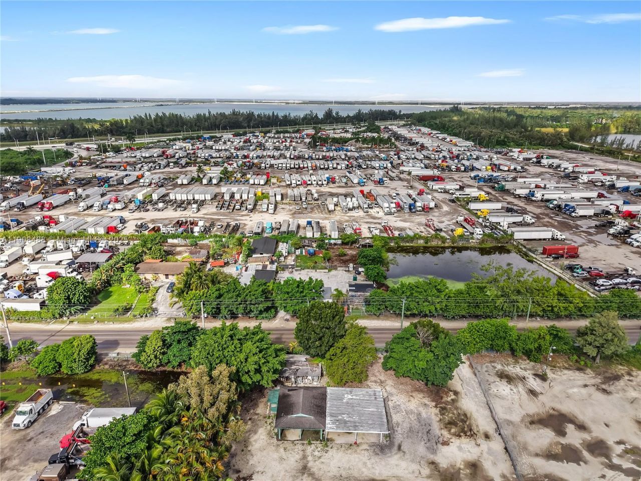 15550 NW 122nd Ave, Hialeah, FL 33018 Photo