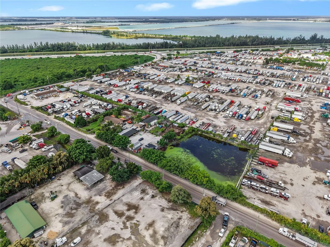 15550 NW 122nd Ave, Hialeah, FL 33018 Photo