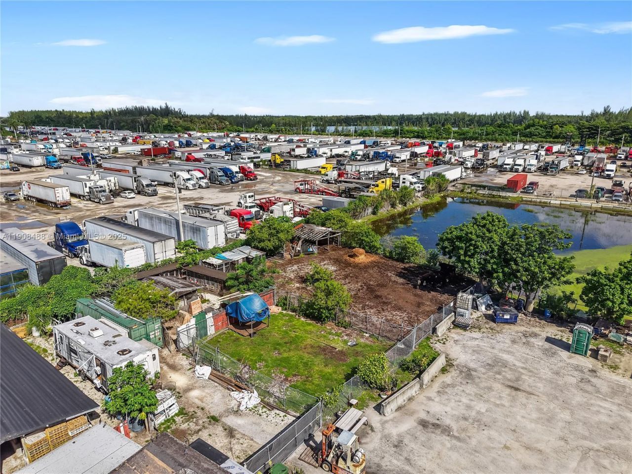 15550 NW 122nd Ave, Hialeah, FL 33018 Photo