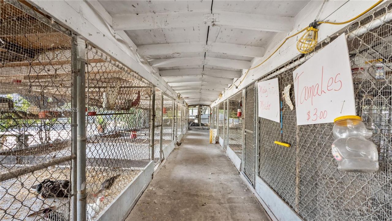 15550 NW 122nd Ave, Hialeah, FL 33018 Photo