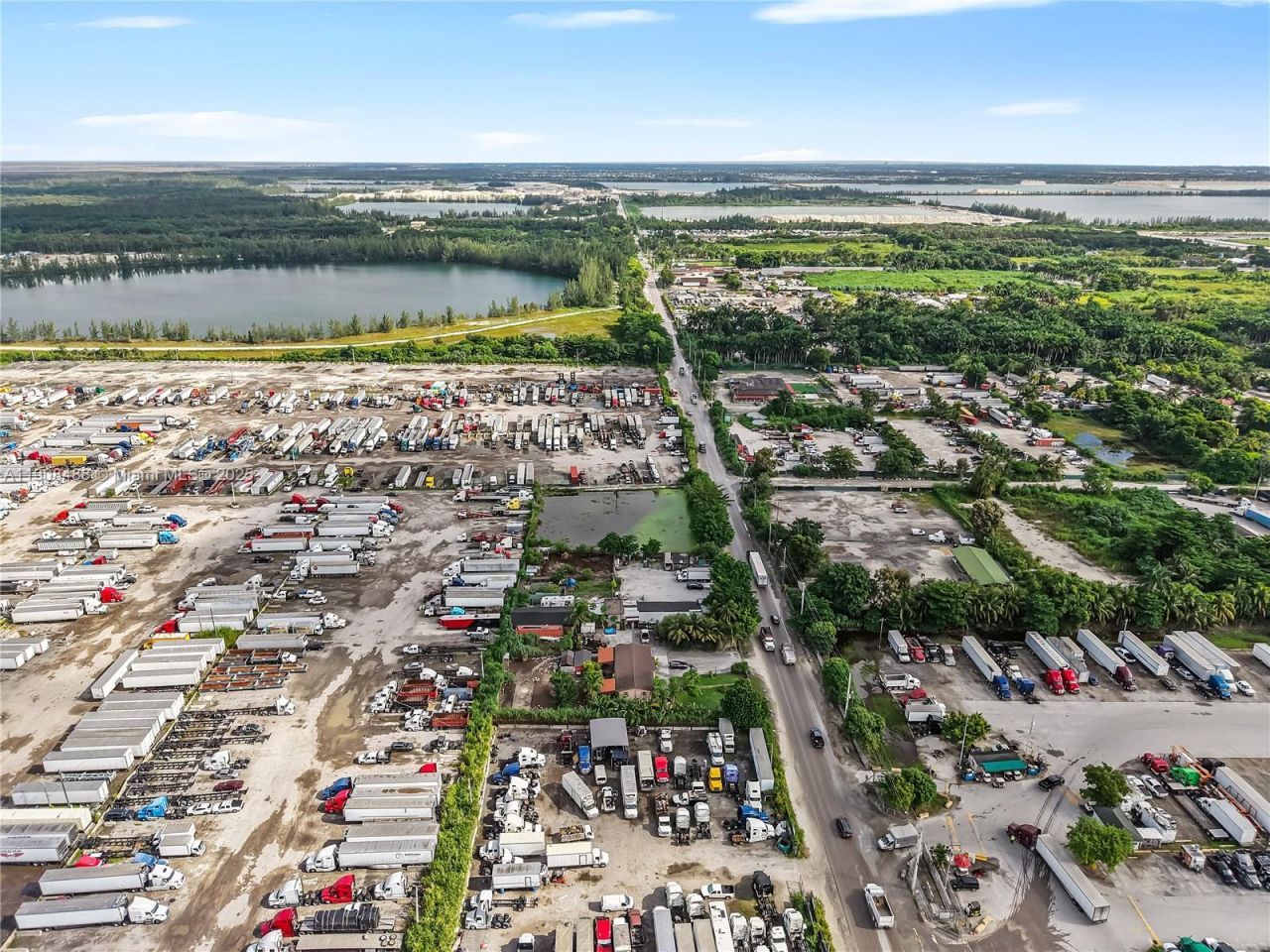 15550 NW 122nd Ave, Hialeah, FL 33018 Photo