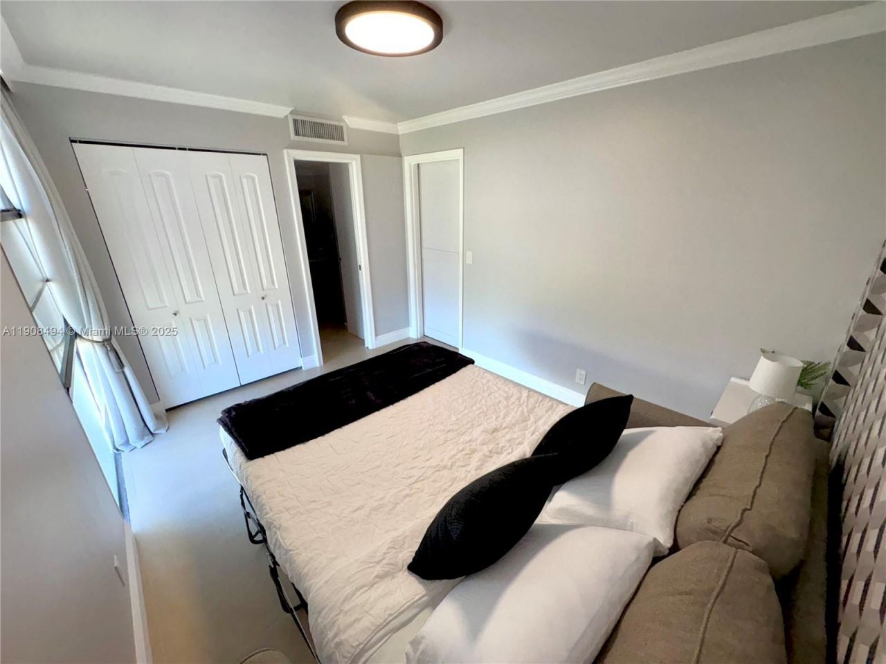 20500 W Country Club Dr, Unit 501, Aventura, FL 33180 Photo