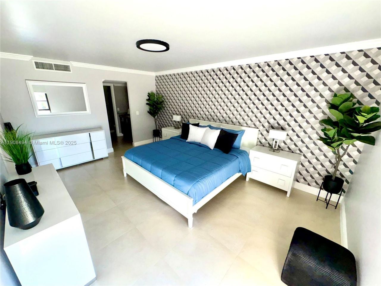 20500 W Country Club Dr, Unit 501, Aventura, FL 33180 Photo