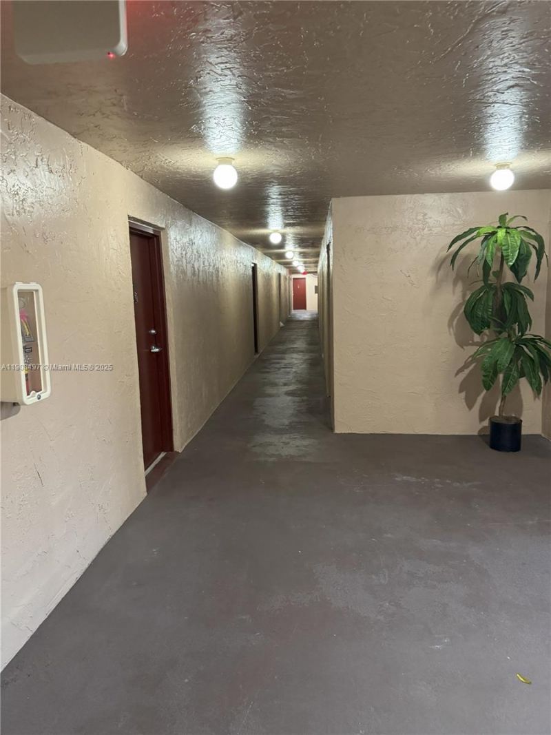 7175 Orange Dr, Unit 203H, Davie, FL 33314 Photo