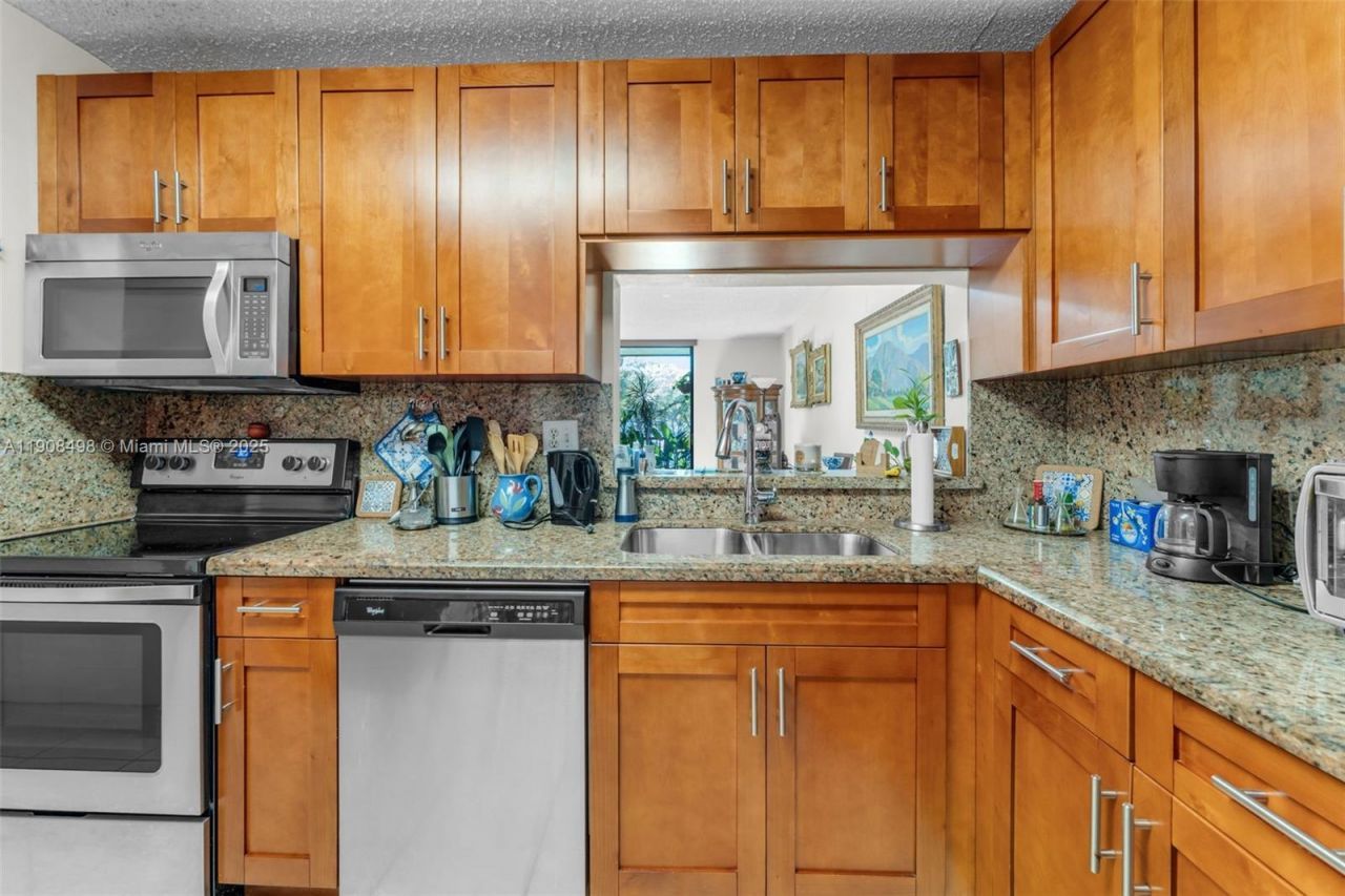 8650 SW 133rd Ave Rd, Unit 216, Miami, FL 33183 Photo