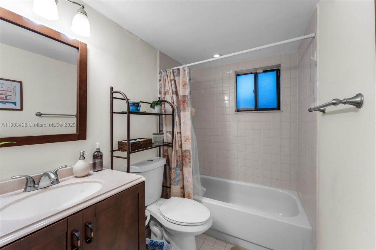 8650 SW 133rd Ave Rd, Unit 216, Miami, FL 33183 Photo