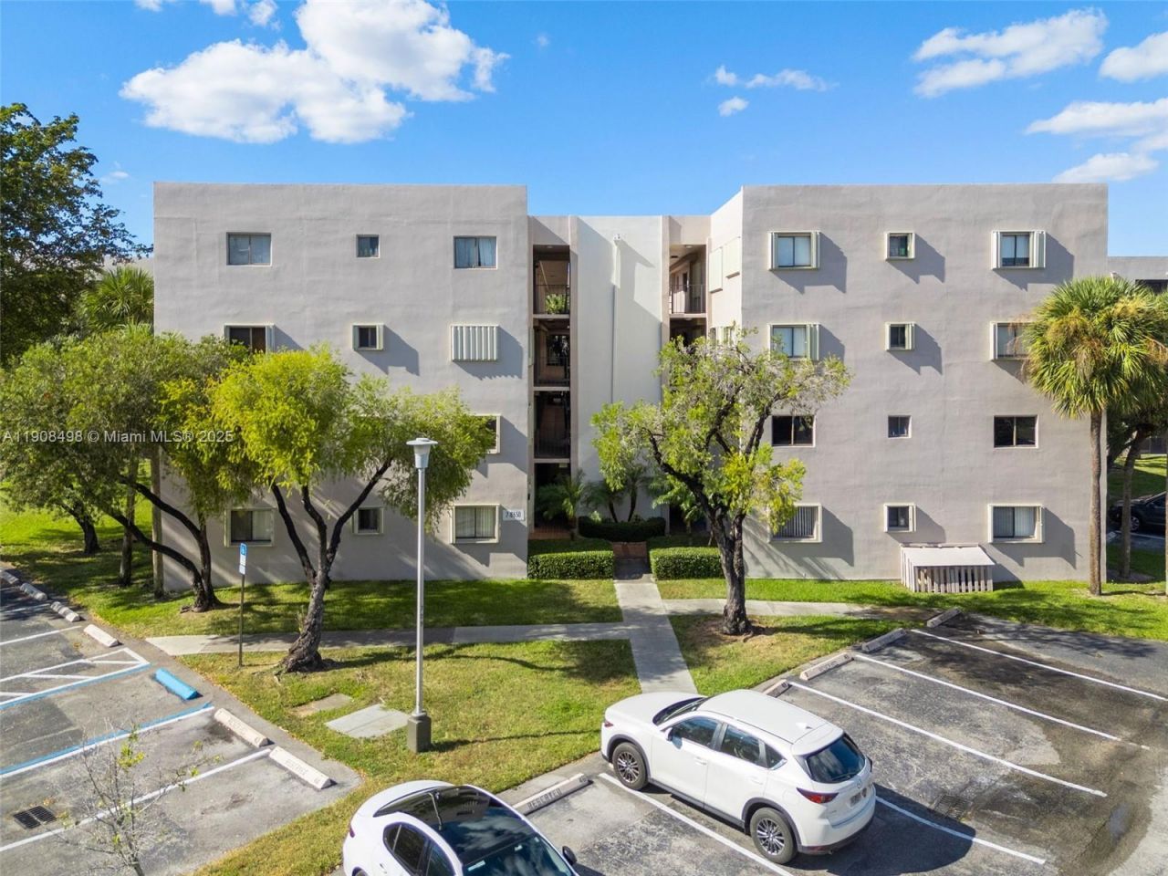 8650 SW 133rd Ave Rd, Unit 216, Miami, FL 33183 Photo