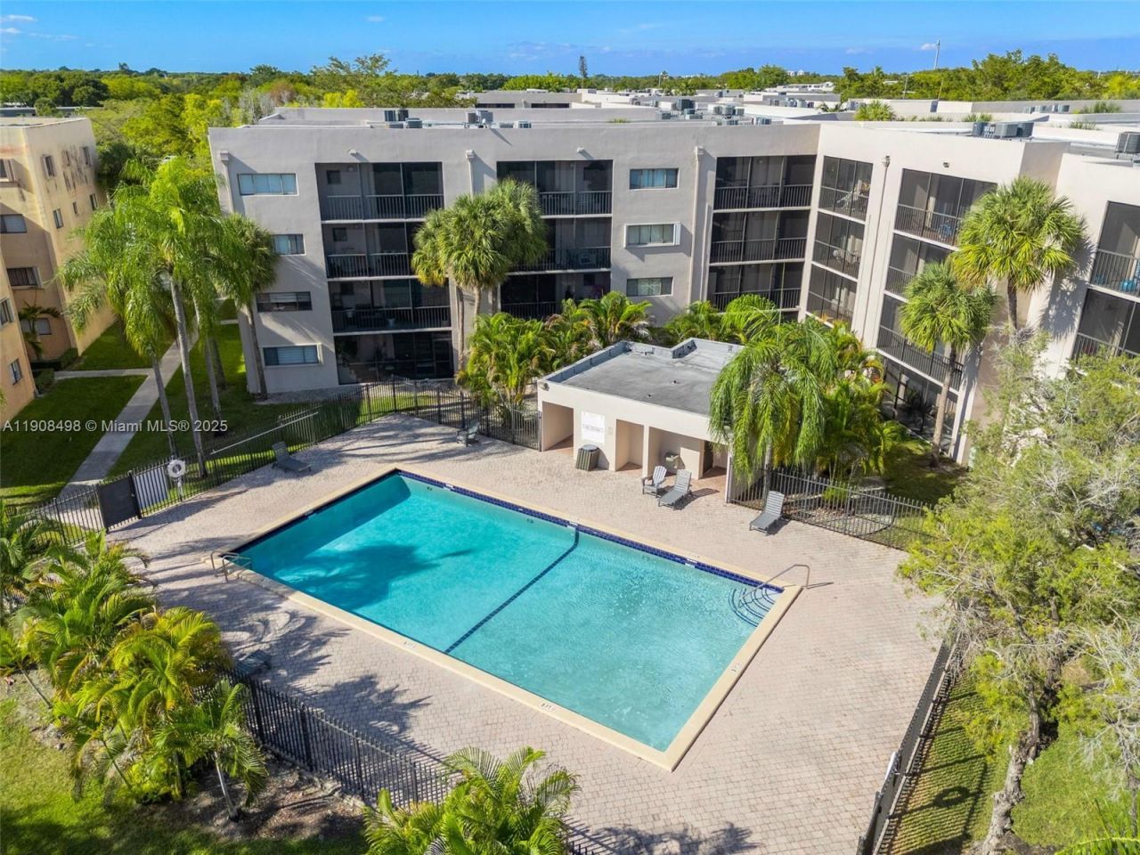 8650 SW 133rd Ave Rd, Unit 216, Miami, FL 33183 Photo