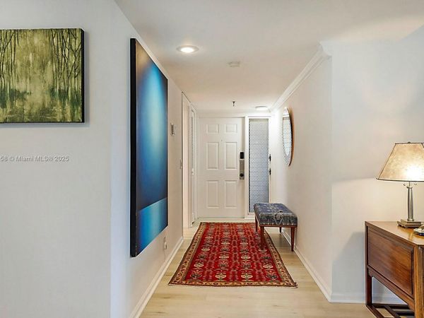 5390 Woodland Lakes Dr, Unit 301, Palm Beach Gardens, FL 33418