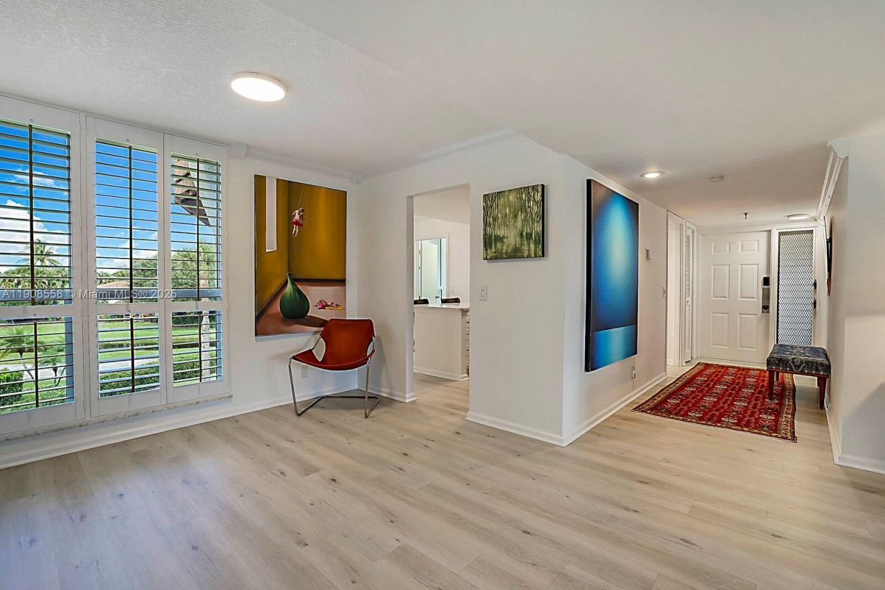 5390 Woodland Lakes Dr, Unit 301, Palm Beach Gardens, FL 33418 Photo