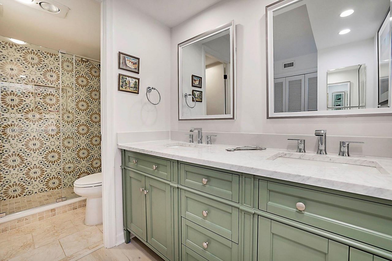 5390 Woodland Lakes Dr, Unit 301, Palm Beach Gardens, FL 33418 Photo