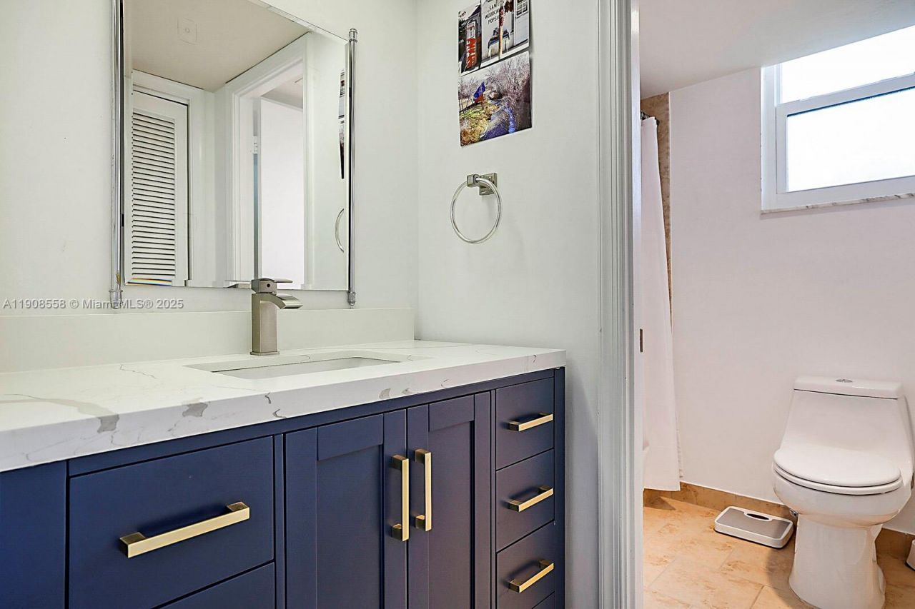 5390 Woodland Lakes Dr, Unit 301, Palm Beach Gardens, FL 33418 Photo