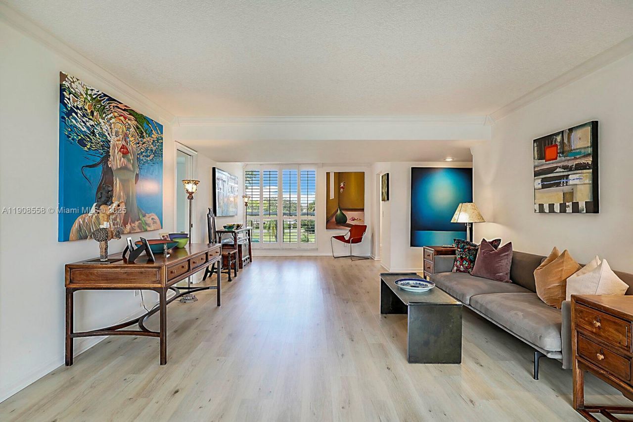 5390 Woodland Lakes Dr, Unit 301, Palm Beach Gardens, FL 33418 Photo