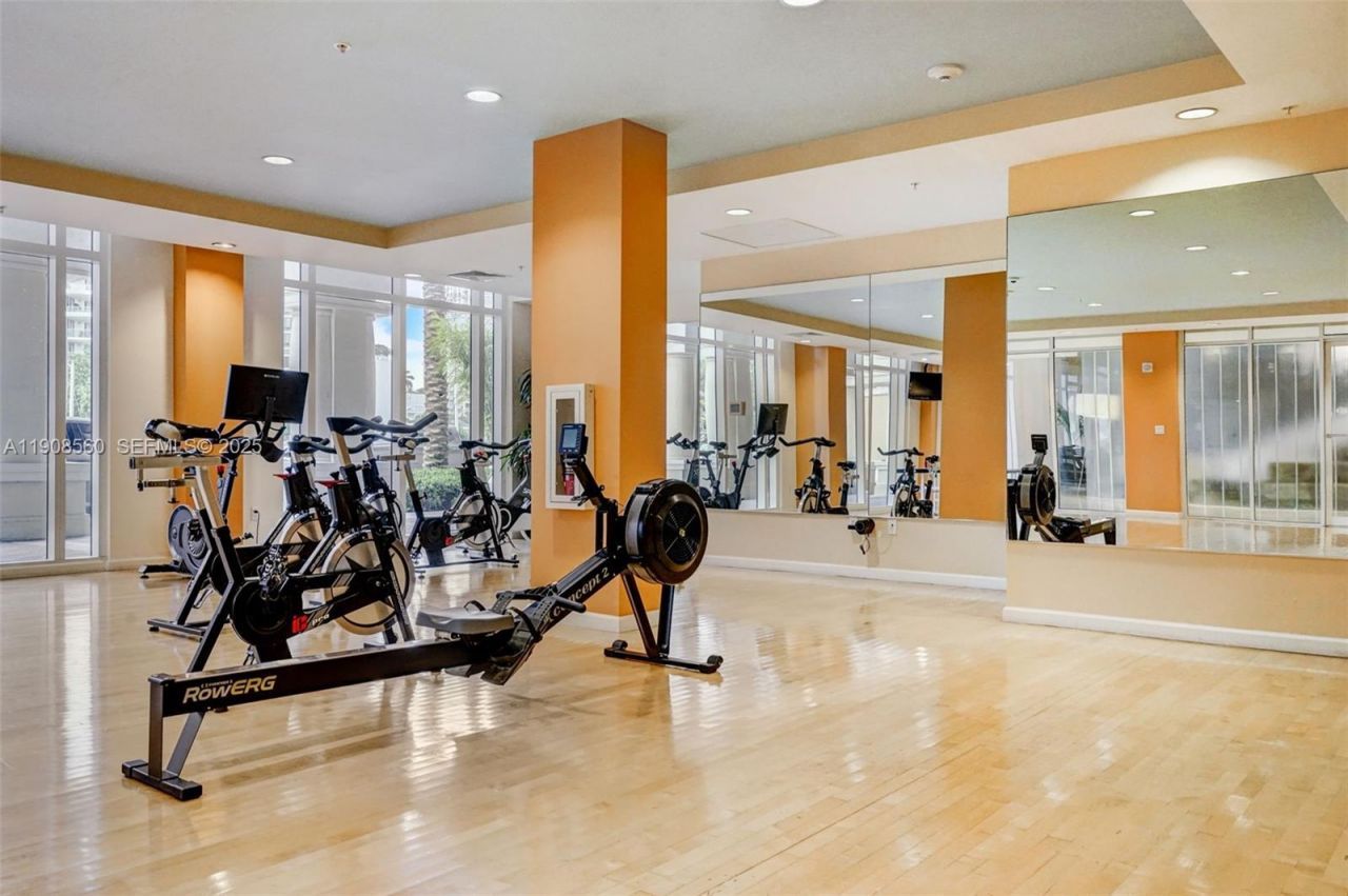 511 SE 5th Ave, Unit 806, Fort Lauderdale, FL 33301 Photo