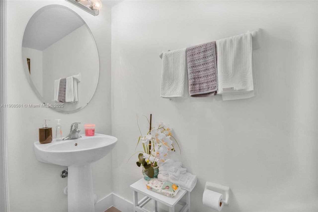 161 SE 34th Ter, Homestead, FL 33033 Photo