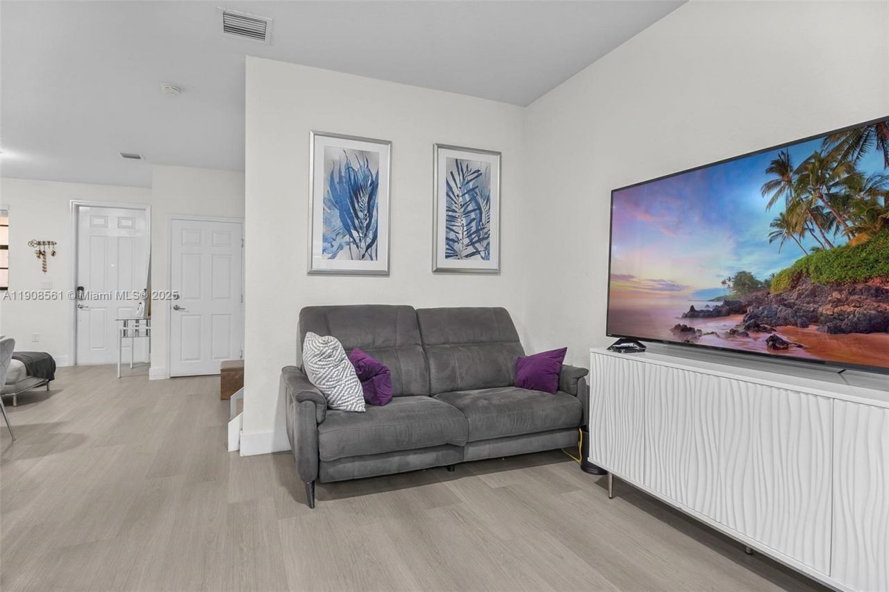 161 SE 34th Ter, Homestead, FL 33033 Photo