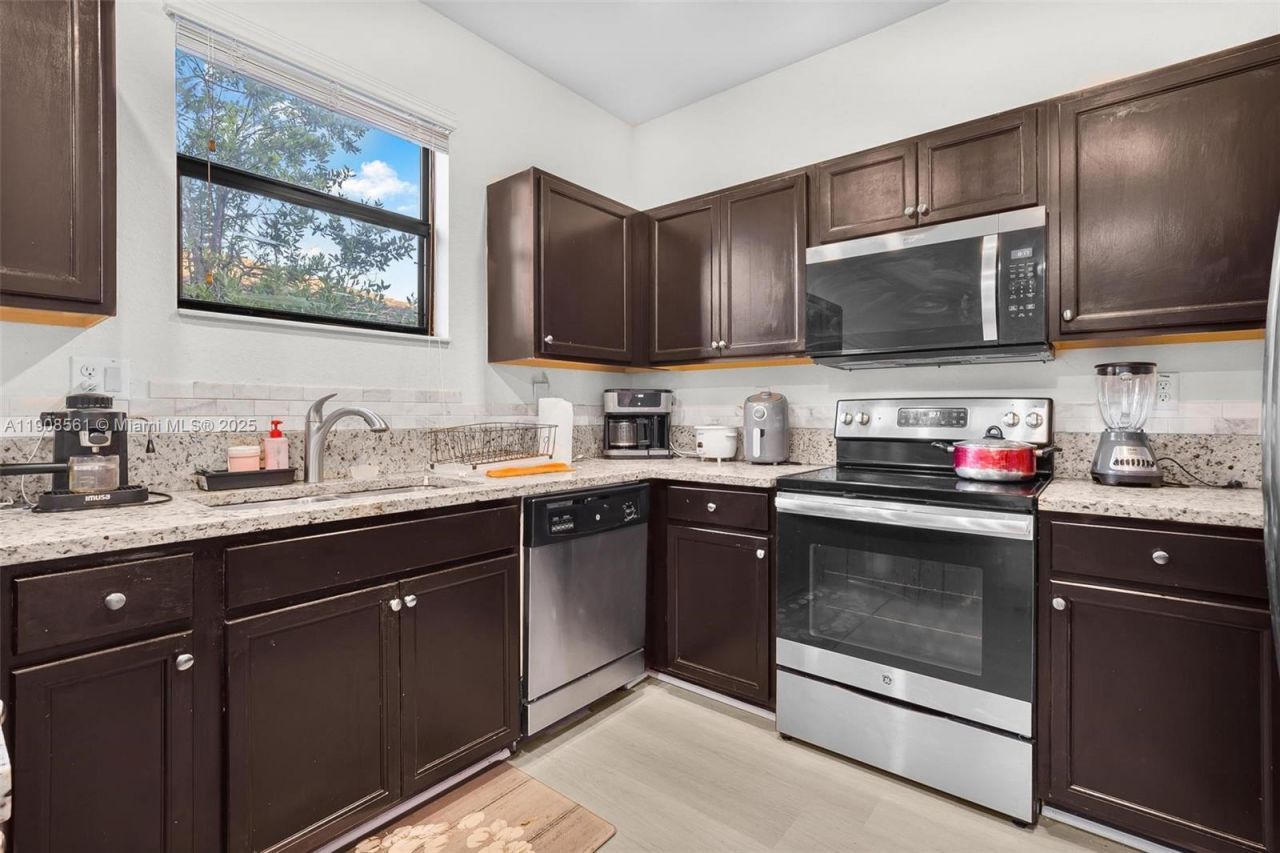 161 SE 34th Ter, Homestead, FL 33033 Photo