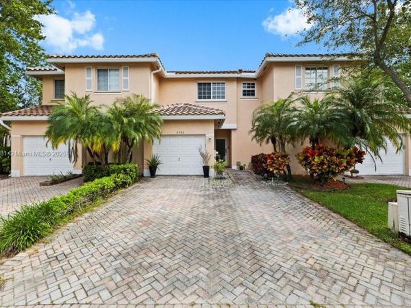 4086 NW 92nd Ave, Sunrise, FL 33351