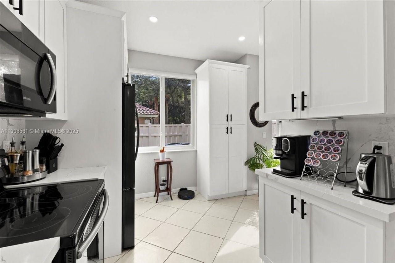 4086 NW 92nd Ave, Sunrise, FL 33351 Photo