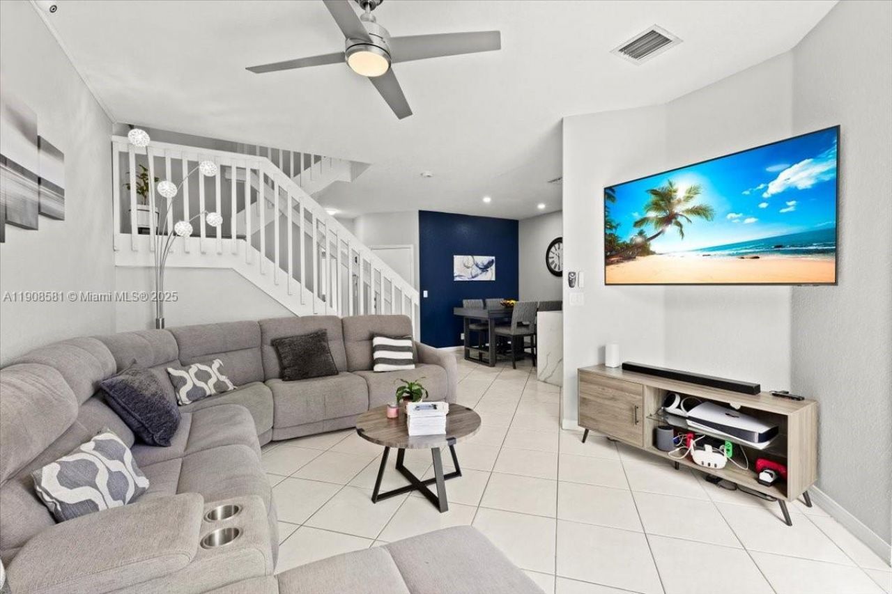 4086 NW 92nd Ave, Sunrise, FL 33351 Photo