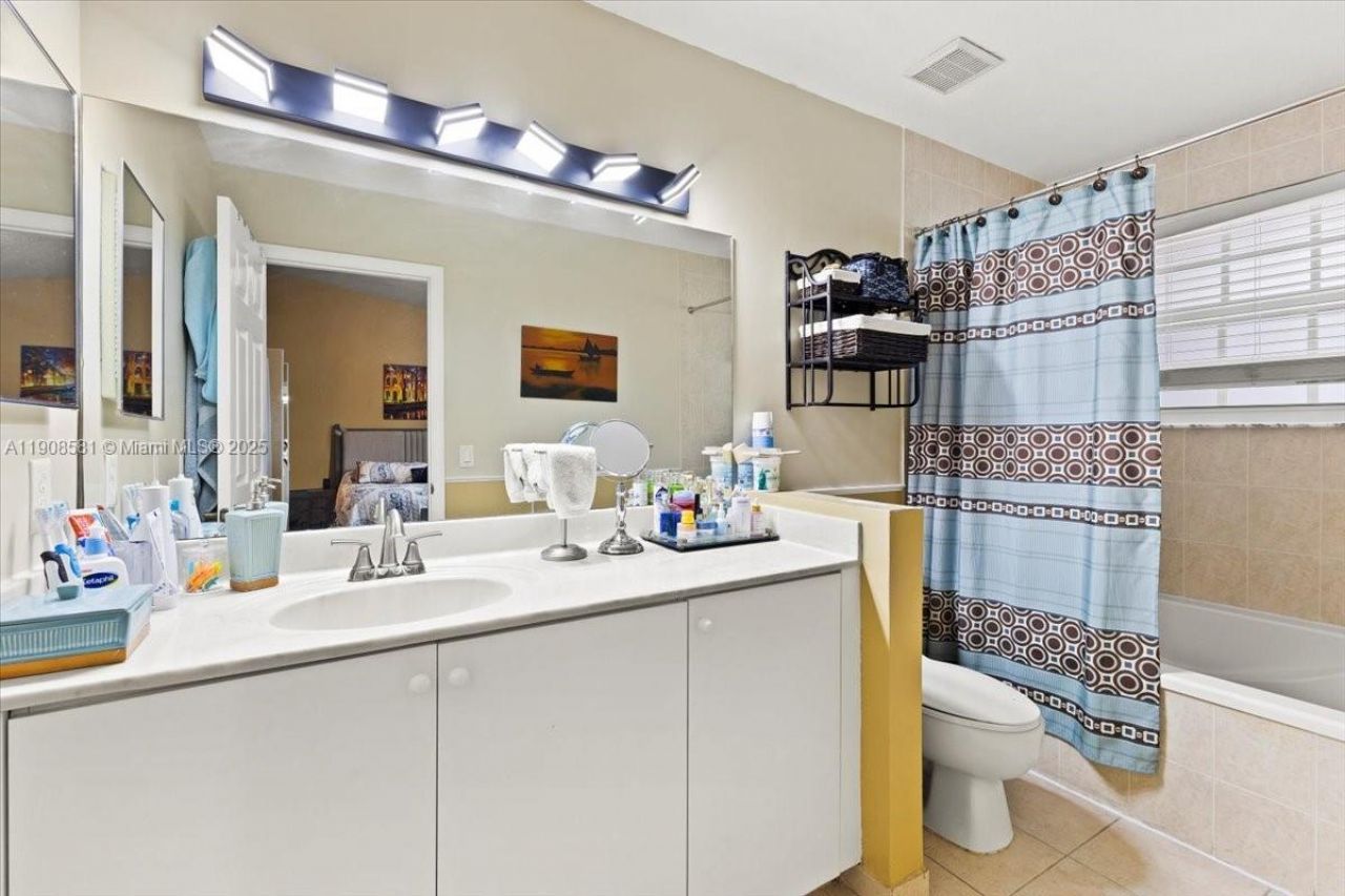 4086 NW 92nd Ave, Sunrise, FL 33351 Photo