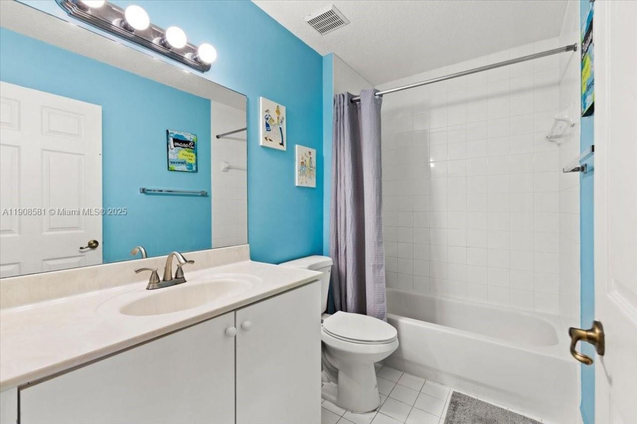 4086 NW 92nd Ave, Sunrise, FL 33351 Photo