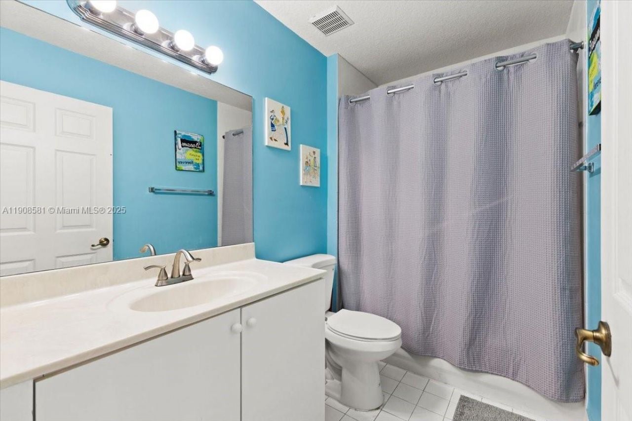 4086 NW 92nd Ave, Sunrise, FL 33351 Photo