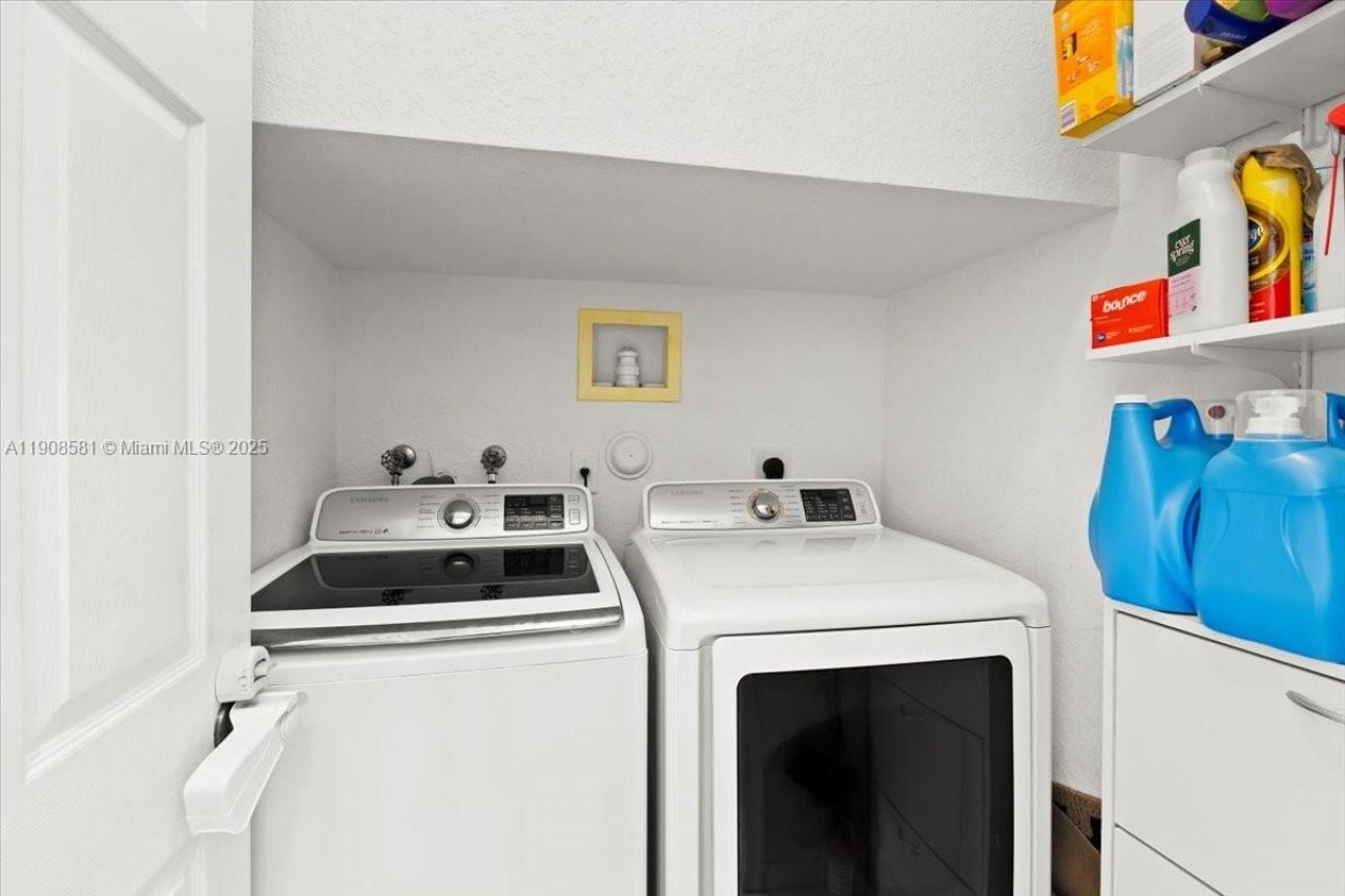 4086 NW 92nd Ave, Sunrise, FL 33351 Photo