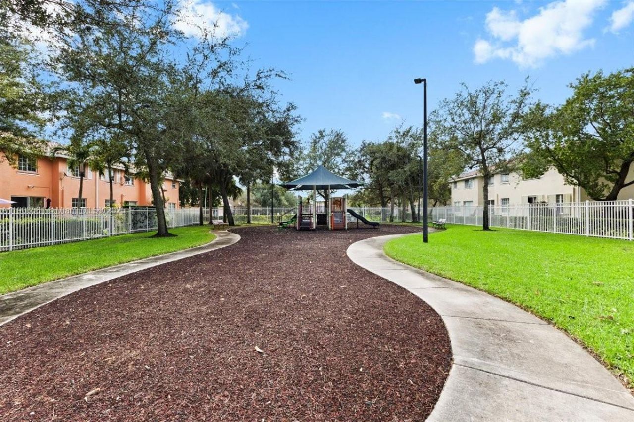 4086 NW 92nd Ave, Sunrise, FL 33351 Photo