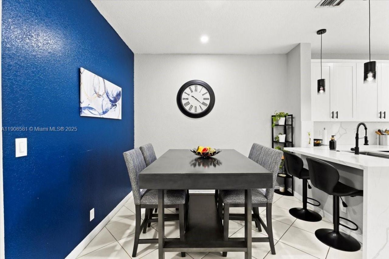 4086 NW 92nd Ave, Sunrise, FL 33351 Photo