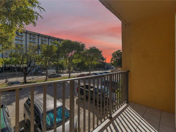 4709 NW 7th St, Unit 204-9, Miami, FL 33126