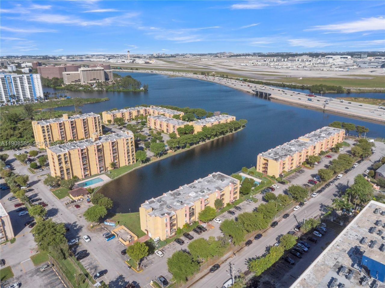 4709 NW 7th St, Unit 204-9, Miami, FL 33126 Photo