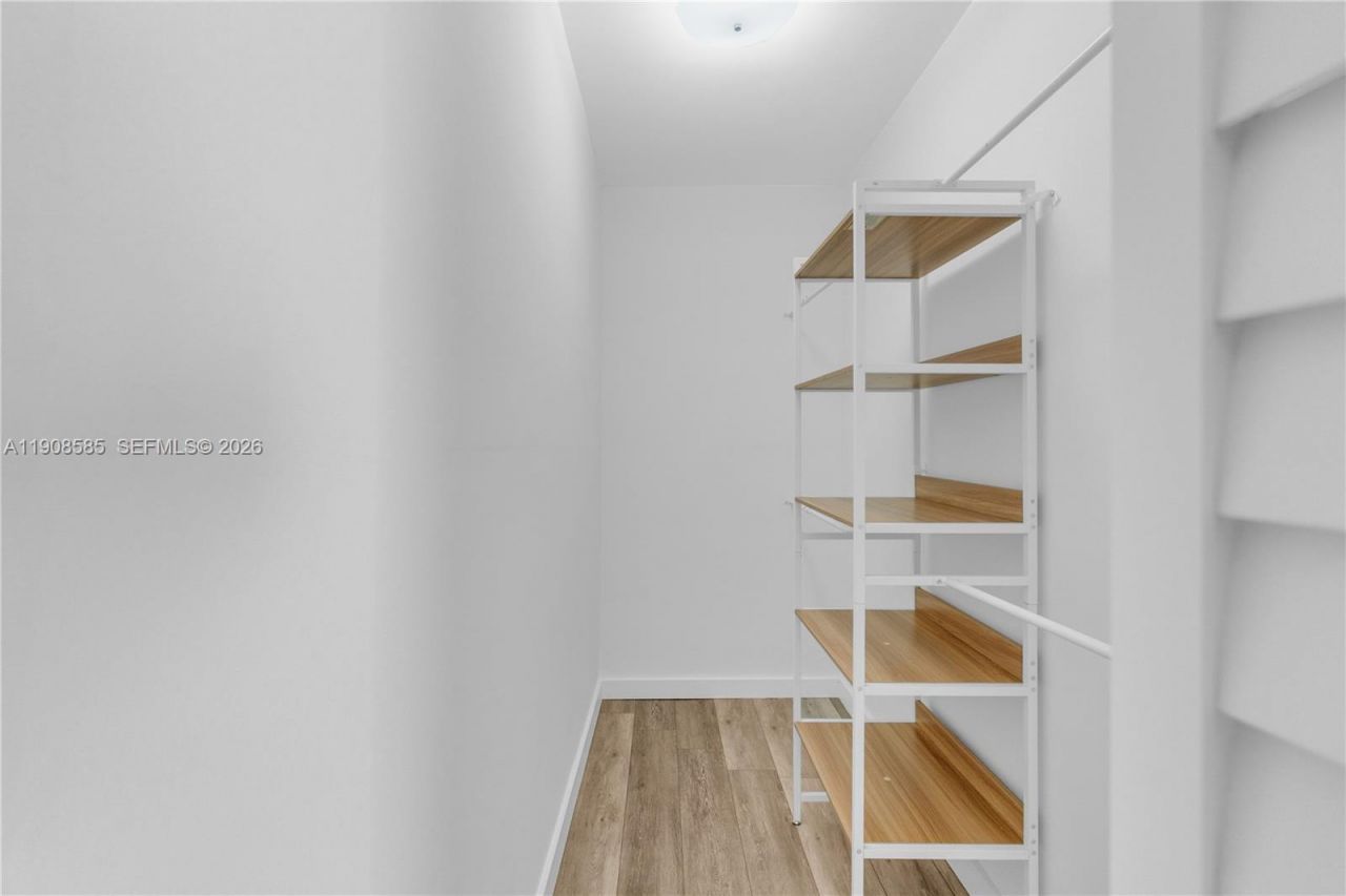 4709 NW 7th St, Unit 204-9, Miami, FL 33126 Photo