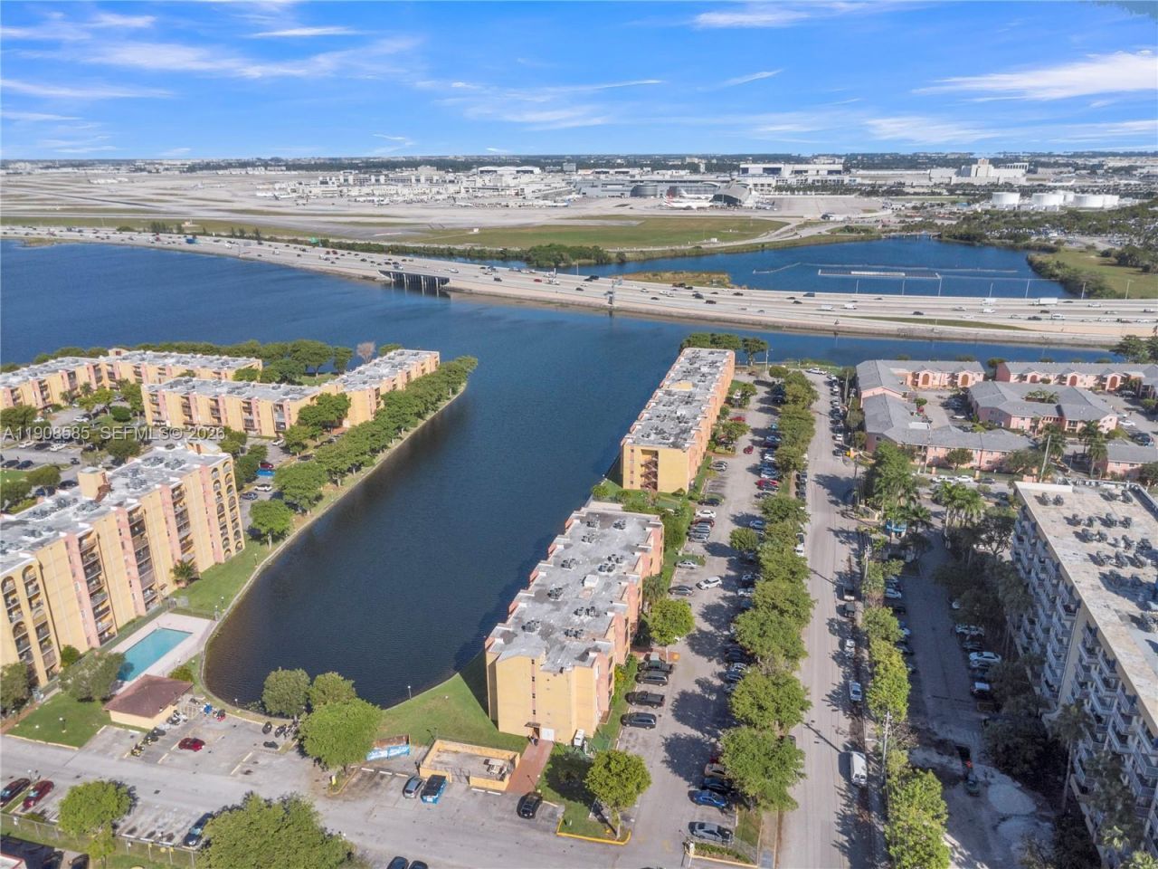 4709 NW 7th St, Unit 204-9, Miami, FL 33126 Photo