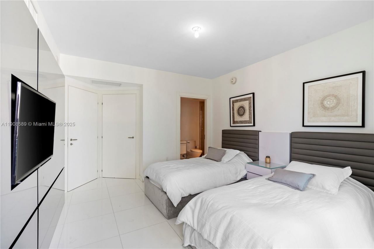 Please Call For Address, Unit 3501, Miami, FL 33131 Photo