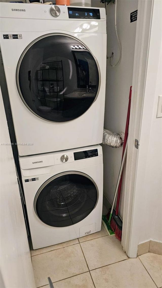 1900 N Bayshore Dr, Unit 4007, Miami, FL 33132 Photo