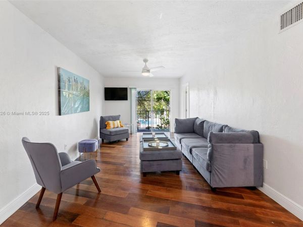 1860 Venice Park Dr, Unit 225, North Miami, FL 33181