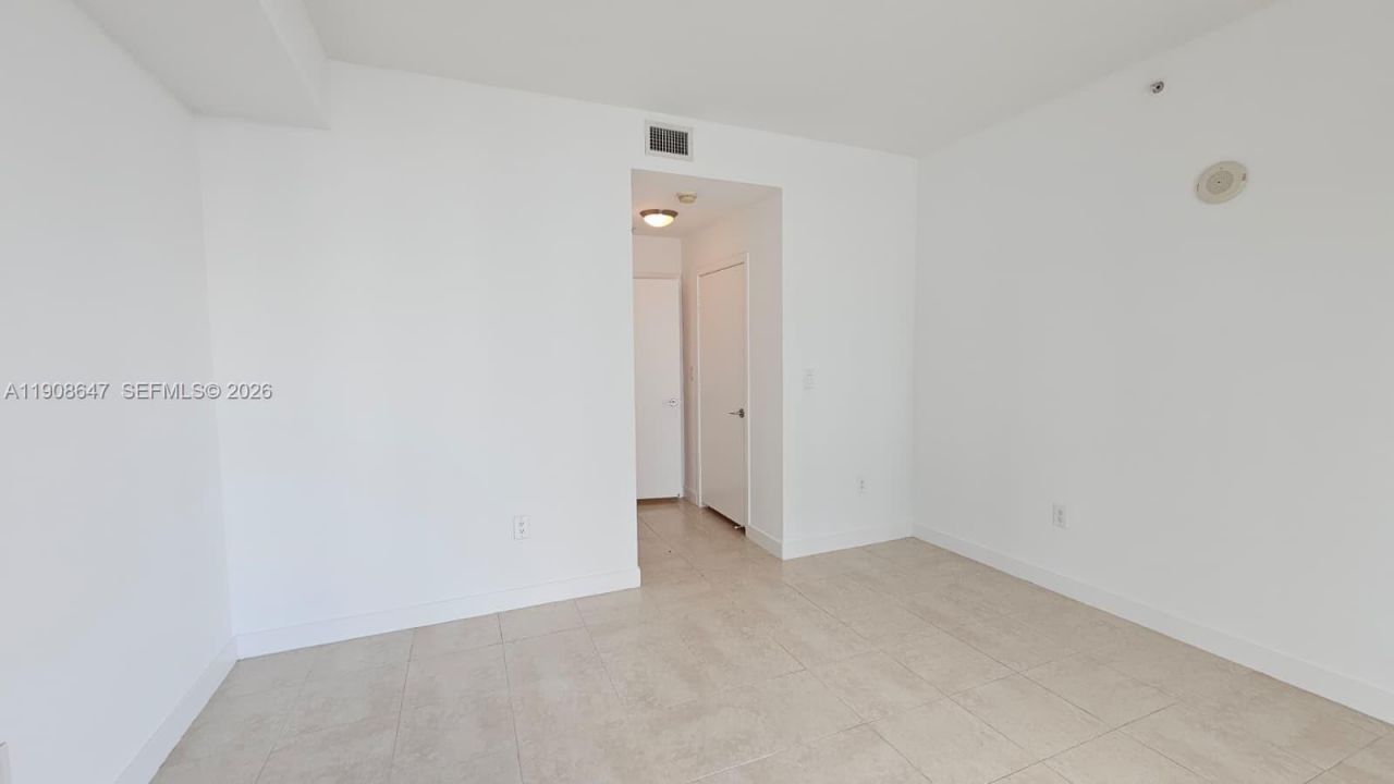 1111 SW 1st Ave, Unit 2124-N, Miami, FL 33130 Photo