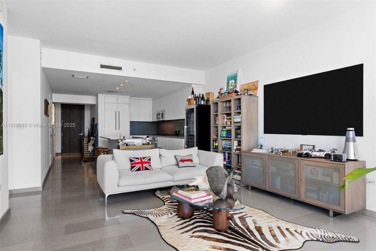 68 SE 6th St, Unit 2505, Miami, FL 33131 Photo