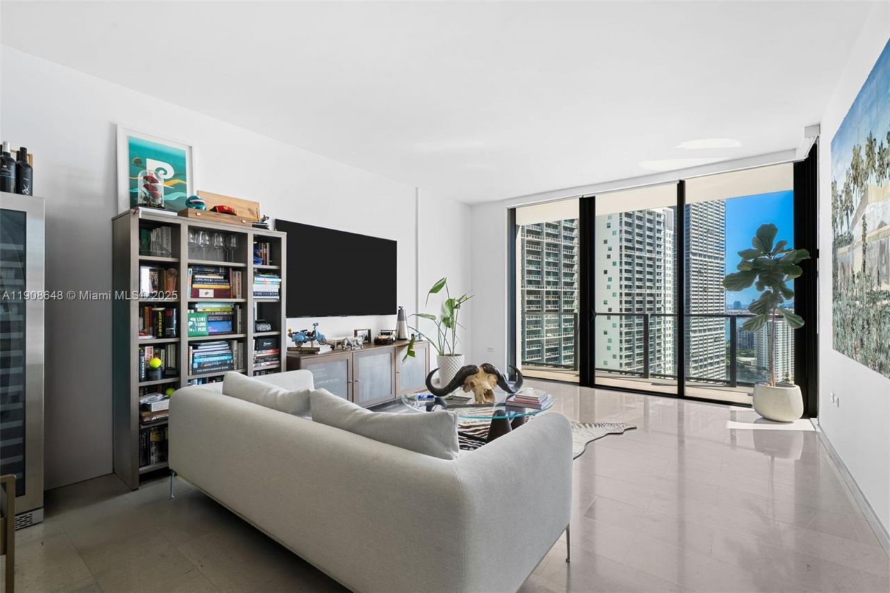 68 SE 6th St, Unit 2505, Miami, FL 33131 Photo