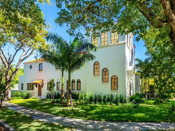 601 NE 56th St, Miami, FL 33137