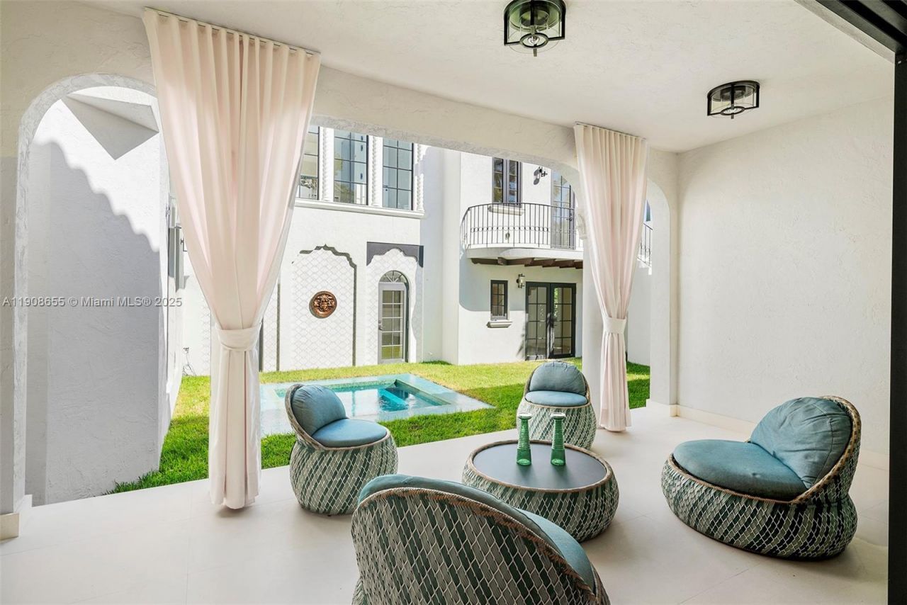 601 NE 56th St, Miami, FL 33137 Photo