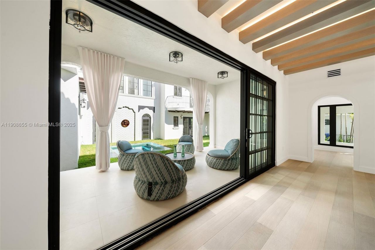 601 NE 56th St, Miami, FL 33137 Photo