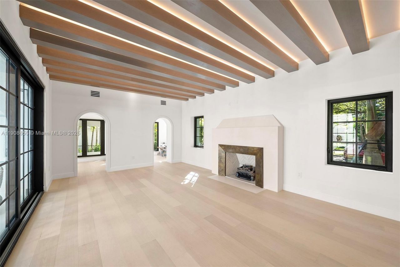 601 NE 56th St, Miami, FL 33137 Photo