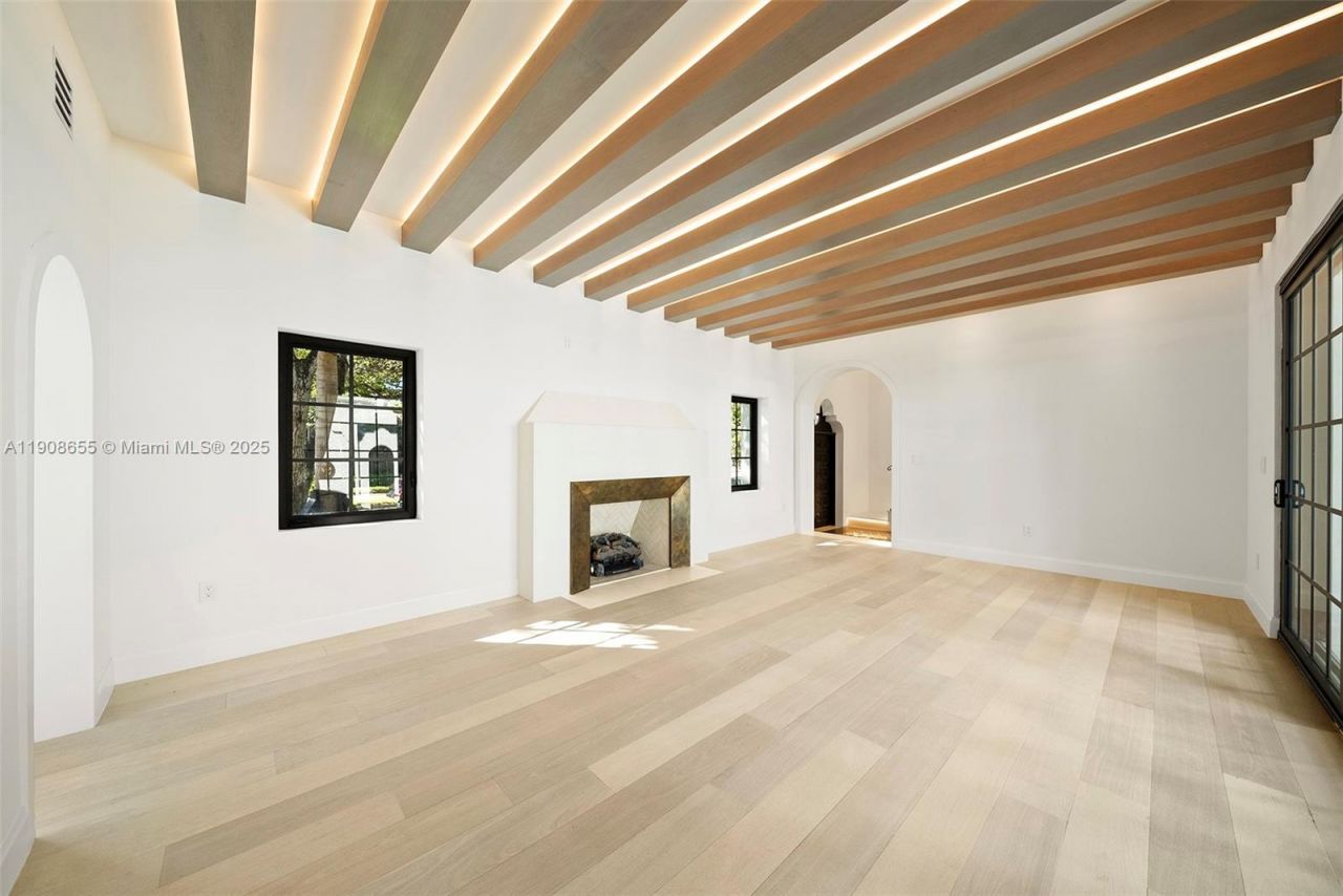 601 NE 56th St, Miami, FL 33137 Photo