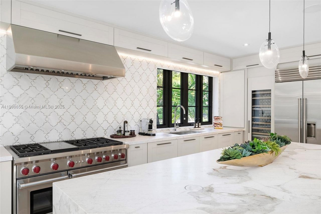 601 NE 56th St, Miami, FL 33137 Photo