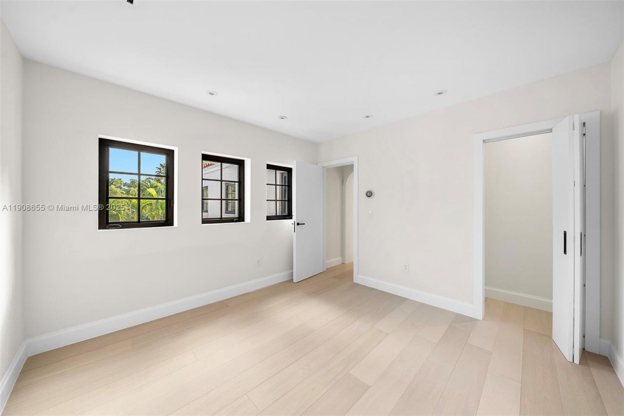 601 NE 56th St, Miami, FL 33137 Photo