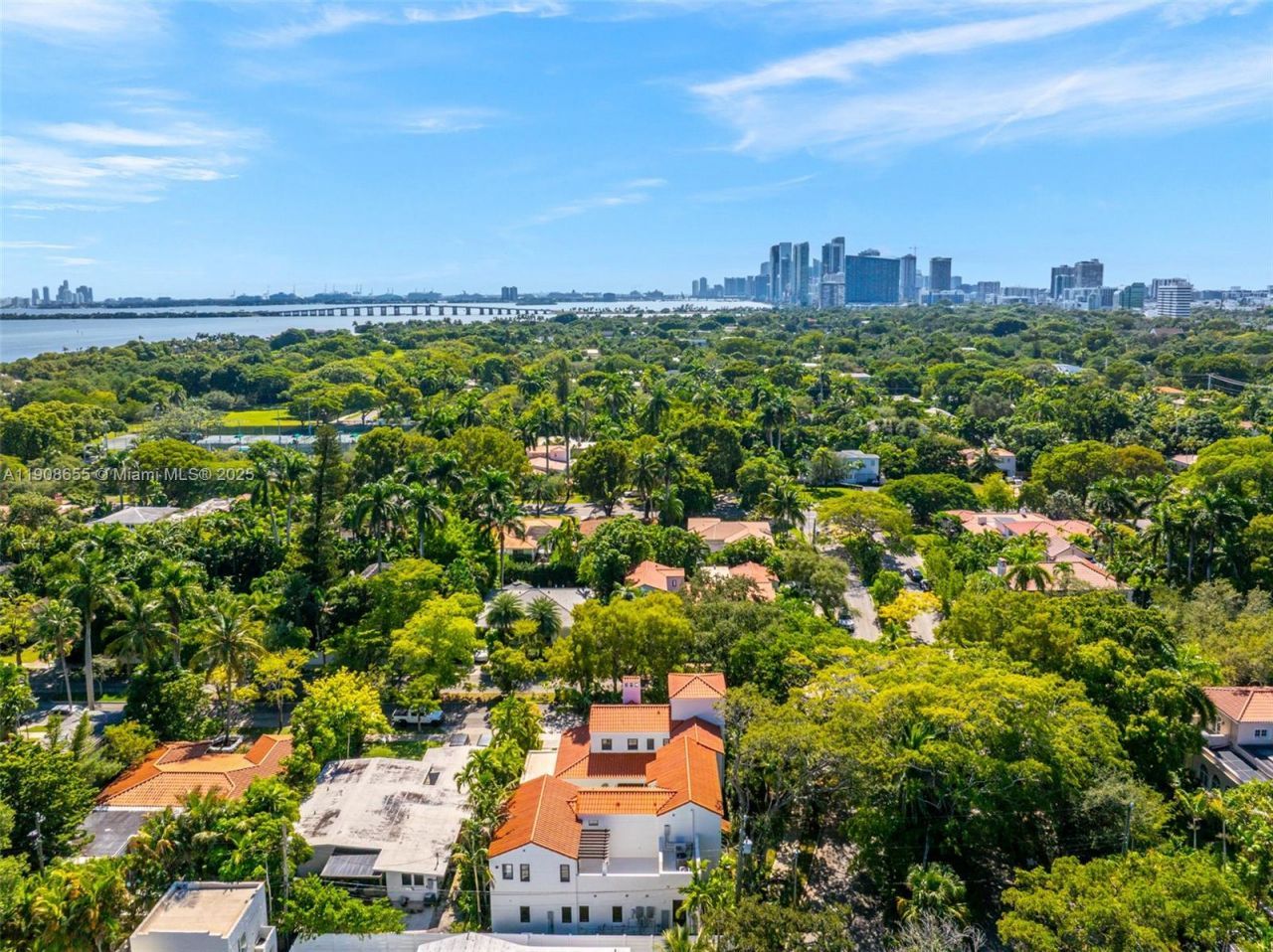 601 NE 56th St, Miami, FL 33137 Photo