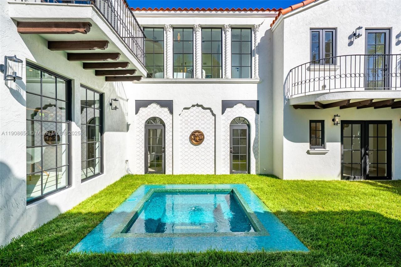 601 NE 56th St, Miami, FL 33137 Photo